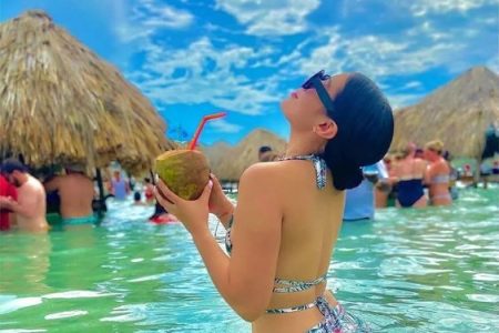 Cholon Island Party Tour: Day Party and Jet Ski Experience in Cartagena, Colombia