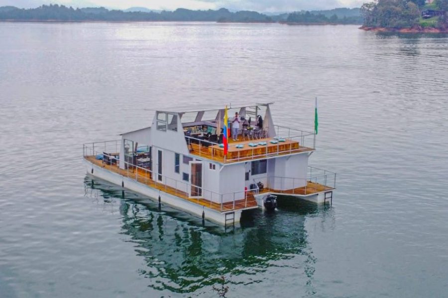 Large Private Boat Rental: Explore Guatapé in Style – Medellin – GBL 2